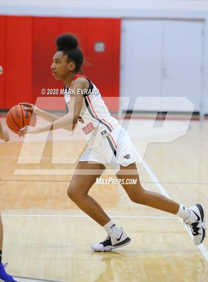 Thumbnail 3 in Park Tudor @ Providence Cristo Rey photogallery.