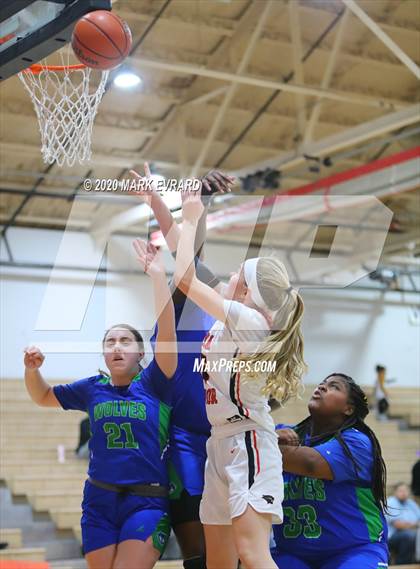 Thumbnail 2 in Park Tudor @ Providence Cristo Rey photogallery.