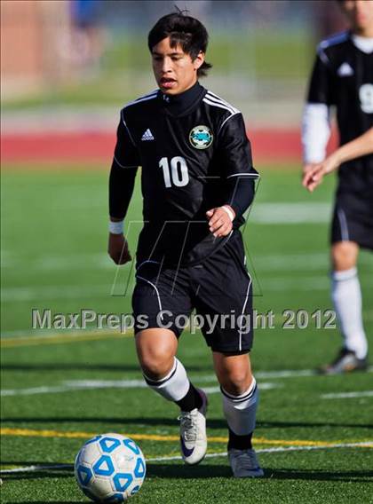 Thumbnail 1 in Friendswood vs Pasadena Memorial (Friendswood Invitational) photogallery.