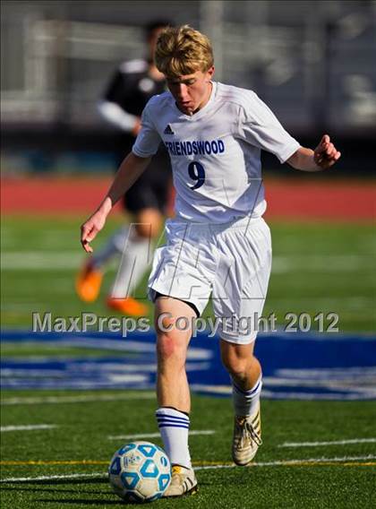 Thumbnail 2 in Friendswood vs Pasadena Memorial (Friendswood Invitational) photogallery.