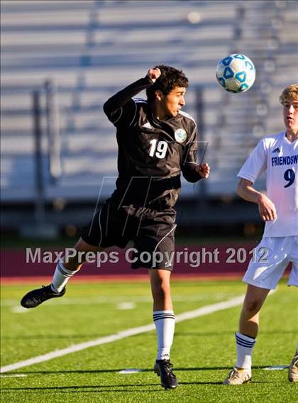 Thumbnail 2 in Friendswood vs Pasadena Memorial (Friendswood Invitational) photogallery.