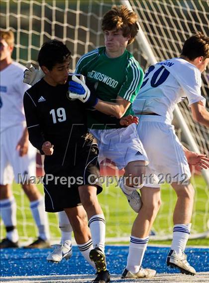 Thumbnail 2 in Friendswood vs Pasadena Memorial (Friendswood Invitational) photogallery.