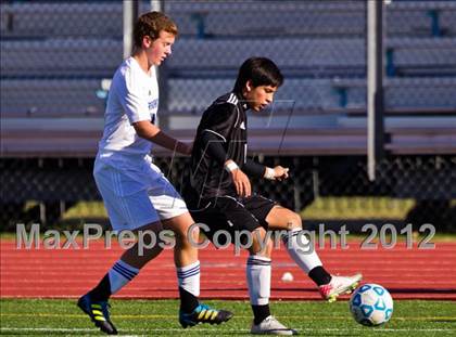 Thumbnail 2 in Friendswood vs Pasadena Memorial (Friendswood Invitational) photogallery.