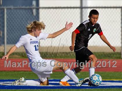 Thumbnail 1 in Friendswood vs Pasadena Memorial (Friendswood Invitational) photogallery.
