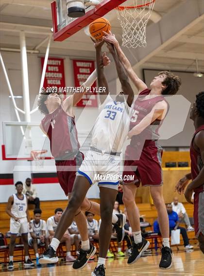 Thumbnail 2 in Porter-Gaud vs. Our Lady of Mount Carmel (Berean Christmas Showcase) photogallery.