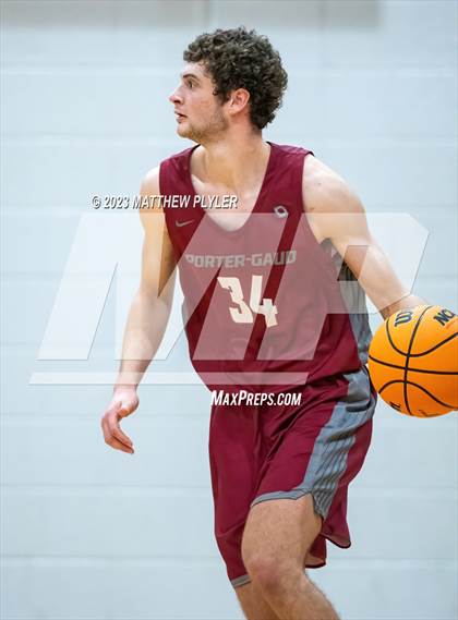 Thumbnail 3 in Porter-Gaud vs. Our Lady of Mount Carmel (Berean Christmas Showcase) photogallery.