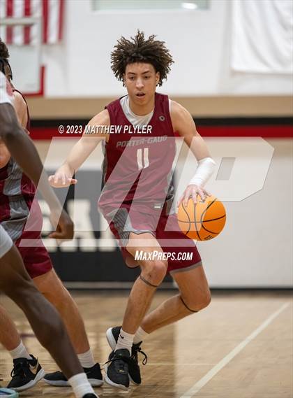 Thumbnail 3 in Porter-Gaud vs. Our Lady of Mount Carmel (Berean Christmas Showcase) photogallery.