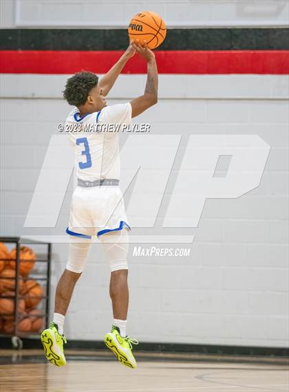 Thumbnail 1 in Porter-Gaud vs. Our Lady of Mount Carmel (Berean Christmas Showcase) photogallery.