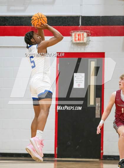 Thumbnail 3 in Porter-Gaud vs. Our Lady of Mount Carmel (Berean Christmas Showcase) photogallery.