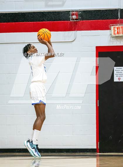 Thumbnail 3 in Porter-Gaud vs. Our Lady of Mount Carmel (Berean Christmas Showcase) photogallery.