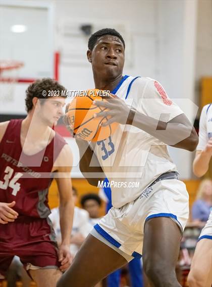 Thumbnail 2 in Porter-Gaud vs. Our Lady of Mount Carmel (Berean Christmas Showcase) photogallery.