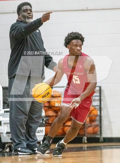 Thumbnail 3 in Porter-Gaud vs. Our Lady of Mount Carmel (Berean Christmas Showcase) photogallery.