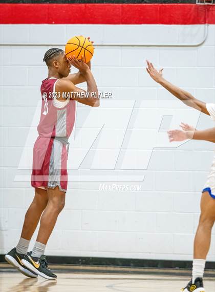 Thumbnail 2 in Porter-Gaud vs. Our Lady of Mount Carmel (Berean Christmas Showcase) photogallery.