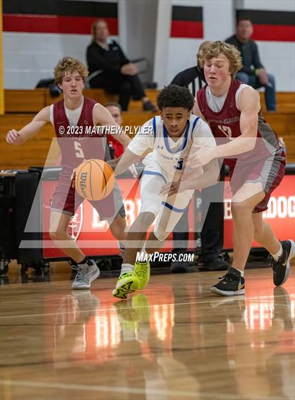 Thumbnail 2 in Porter-Gaud vs. Our Lady of Mount Carmel (Berean Christmas Showcase) photogallery.