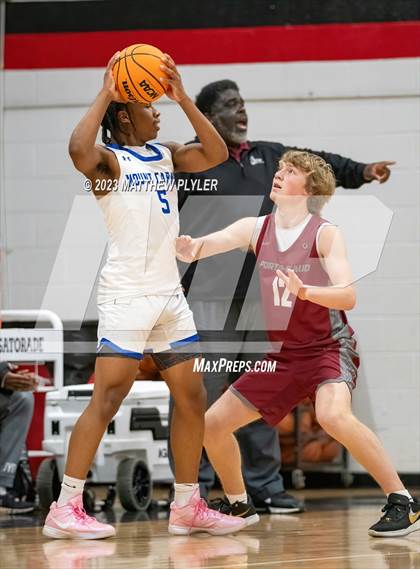 Thumbnail 1 in Porter-Gaud vs. Our Lady of Mount Carmel (Berean Christmas Showcase) photogallery.
