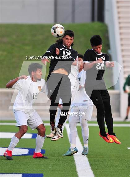 Thumbnail 2 in Sharpstown vs. Furr (UIL 5A Quarterfinal) photogallery.