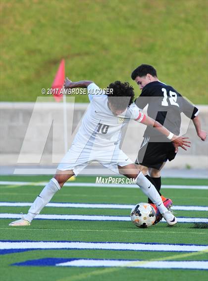 Thumbnail 3 in Sharpstown vs. Furr (UIL 5A Quarterfinal) photogallery.