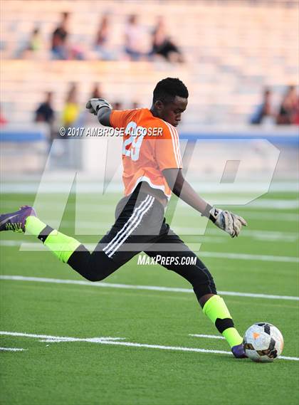 Thumbnail 2 in Sharpstown vs. Furr (UIL 5A Quarterfinal) photogallery.
