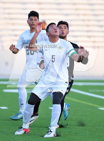 Thumbnail 3 in Sharpstown vs. Furr (UIL 5A Quarterfinal) photogallery.
