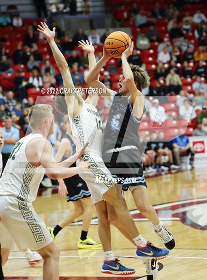 Thumbnail 3 in Sky View vs. Snow Canyon (UHSAA 4A Semifinal Playoff) photogallery.