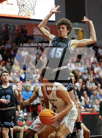 Thumbnail 1 in Sky View vs. Snow Canyon (UHSAA 4A Semifinal Playoff) photogallery.
