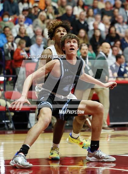 Thumbnail 2 in Sky View vs. Snow Canyon (UHSAA 4A Semifinal Playoff) photogallery.