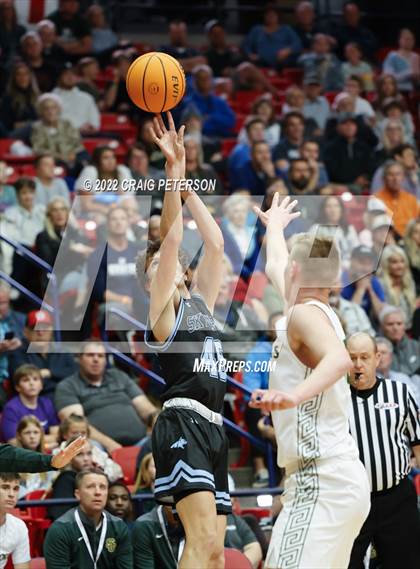 Thumbnail 2 in Sky View vs. Snow Canyon (UHSAA 4A Semifinal Playoff) photogallery.