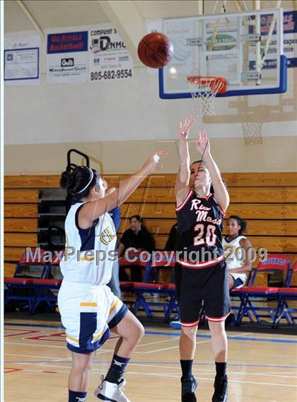 Thumbnail 2 in Dos Pueblos vs. Rio Mesa photogallery.