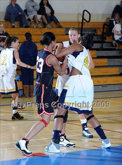 Thumbnail 3 in Dos Pueblos vs. Rio Mesa photogallery.