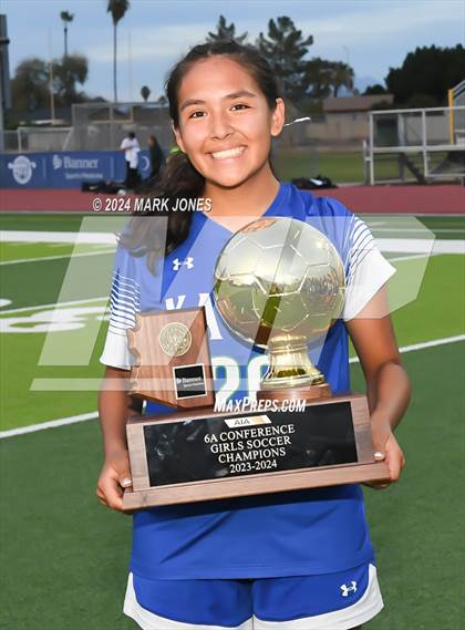 Thumbnail 3 in Xavier College Prep vs. Hamilton (AIA 6A Final - Awards) photogallery.