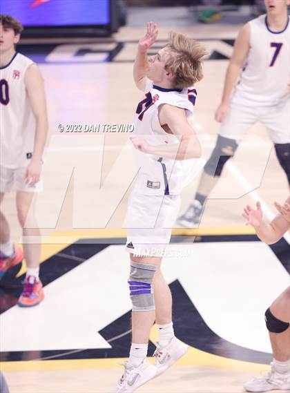 Thumbnail 1 in Patrick Henry vs Maggie Walker (VHSL Class 4 State Final) photogallery.