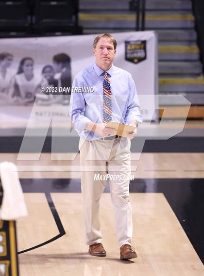 Thumbnail 3 in Patrick Henry vs Maggie Walker (VHSL Class 4 State Final) photogallery.