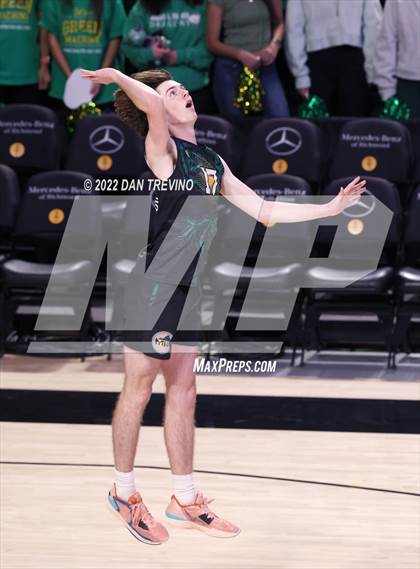 Thumbnail 3 in Patrick Henry vs Maggie Walker (VHSL Class 4 State Final) photogallery.