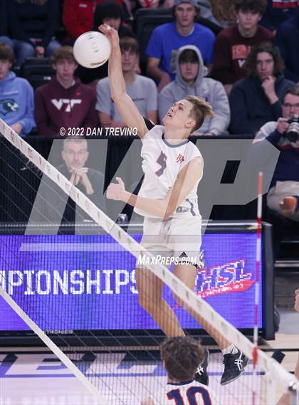 Thumbnail 3 in Patrick Henry vs Maggie Walker (VHSL Class 4 State Final) photogallery.
