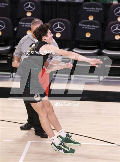 Thumbnail 3 in Patrick Henry vs Maggie Walker (VHSL Class 4 State Final) photogallery.