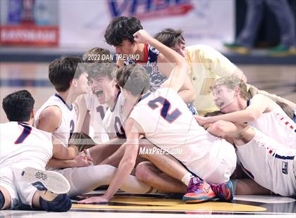 Thumbnail 3 in Patrick Henry vs Maggie Walker (VHSL Class 4 State Final) photogallery.