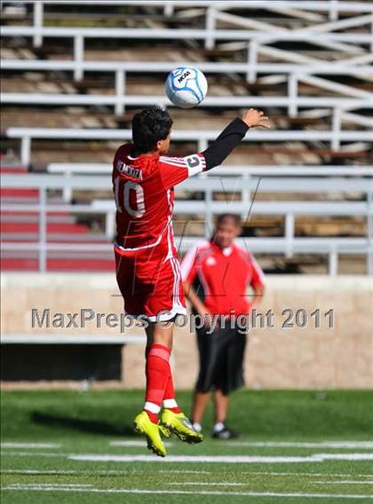 Thumbnail 1 in Gustine vs. Encina Prep (CIF SJS D6 Final) photogallery.