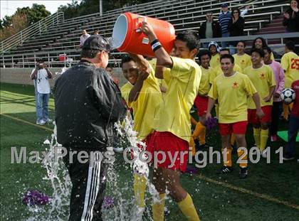 Thumbnail 3 in Gustine vs. Encina Prep (CIF SJS D6 Final) photogallery.