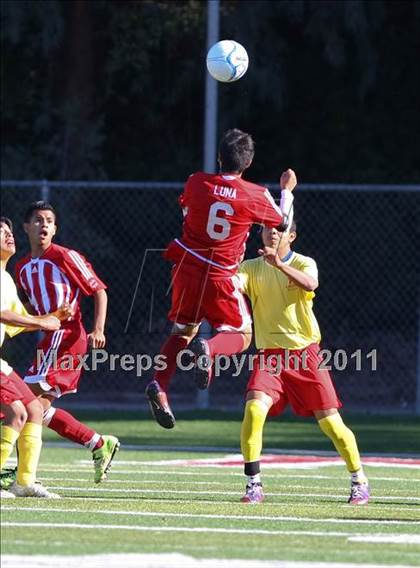 Thumbnail 1 in Gustine vs. Encina Prep (CIF SJS D6 Final) photogallery.