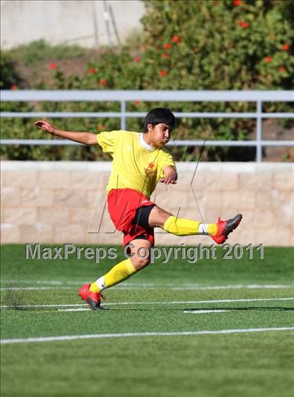 Thumbnail 1 in Gustine vs. Encina Prep (CIF SJS D6 Final) photogallery.