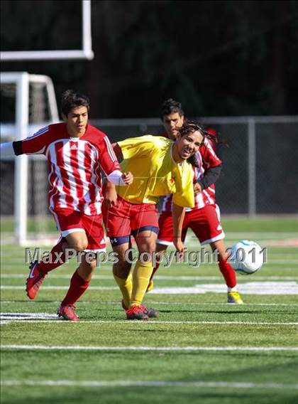 Thumbnail 2 in Gustine vs. Encina Prep (CIF SJS D6 Final) photogallery.
