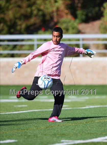 Thumbnail 2 in Gustine vs. Encina Prep (CIF SJS D6 Final) photogallery.