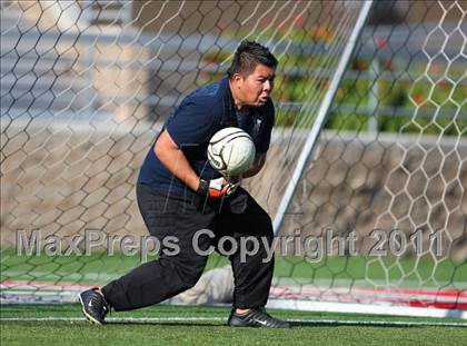 Thumbnail 2 in Gustine vs. Encina Prep (CIF SJS D6 Final) photogallery.