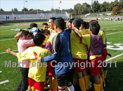 Thumbnail 2 in Gustine vs. Encina Prep (CIF SJS D6 Final) photogallery.