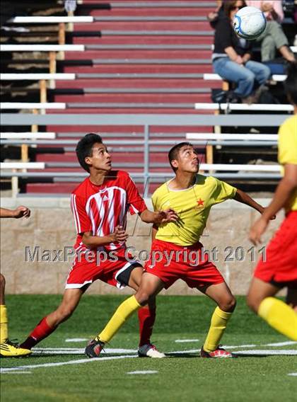 Thumbnail 1 in Gustine vs. Encina Prep (CIF SJS D6 Final) photogallery.