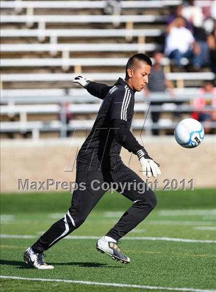 Thumbnail 2 in Gustine vs. Encina Prep (CIF SJS D6 Final) photogallery.