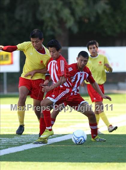 Thumbnail 2 in Gustine vs. Encina Prep (CIF SJS D6 Final) photogallery.