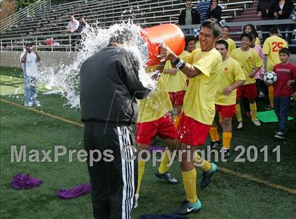 Thumbnail 1 in Gustine vs. Encina Prep (CIF SJS D6 Final) photogallery.