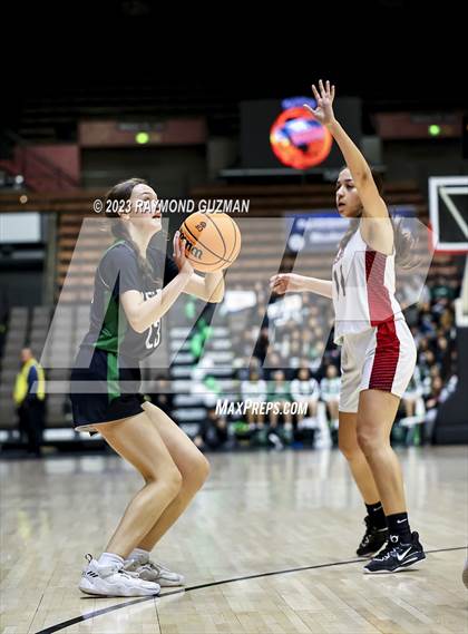 Thumbnail 2 in Reedley vs. Arvin (CIF CS Division 5 Championship) photogallery.