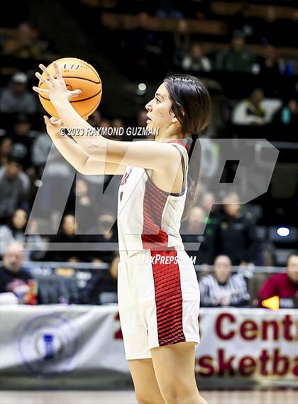 Thumbnail 3 in Reedley vs. Arvin (CIF CS Division 5 Championship) photogallery.